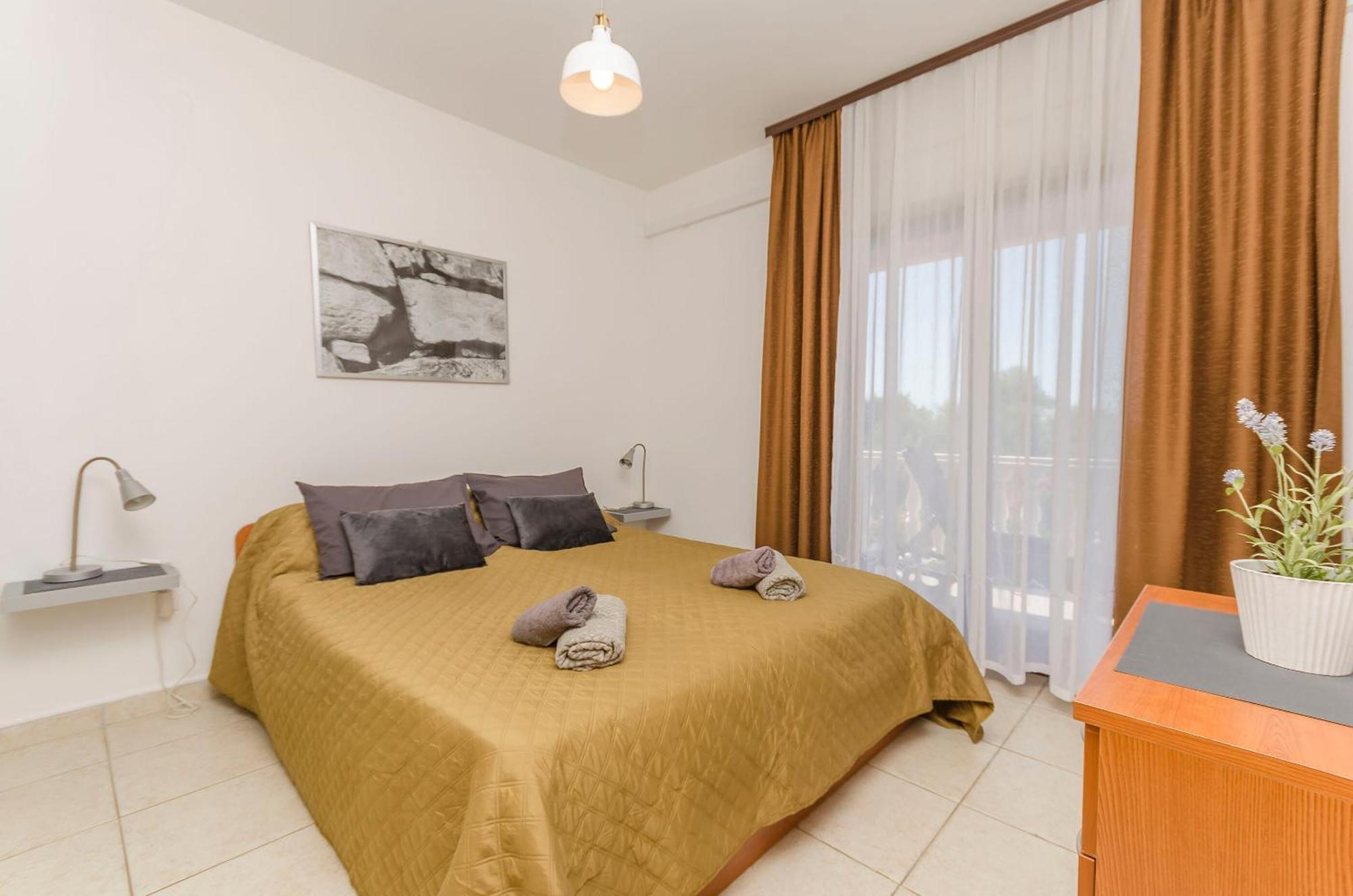 Apartments Daniela Vodice Exteriör bild